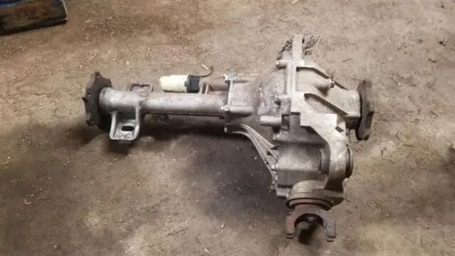 Used Chevrolet Avalanche Front Differential 8.25-Inch 1999-2006